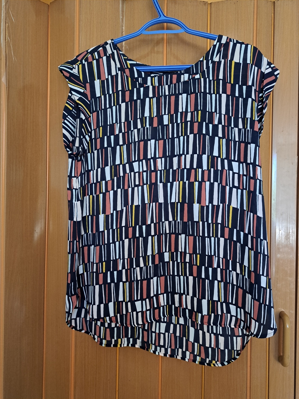 Ann Taylor Navy Geometric Cap-Sleeve Blouse with White, Pink & Yellow Accents
